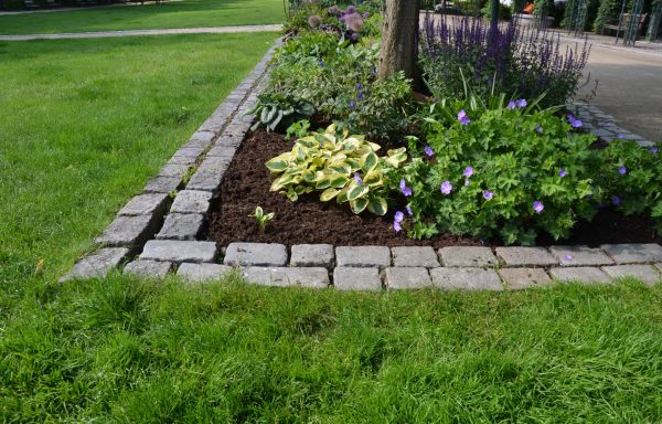 Flower Bed Mulching in Bend