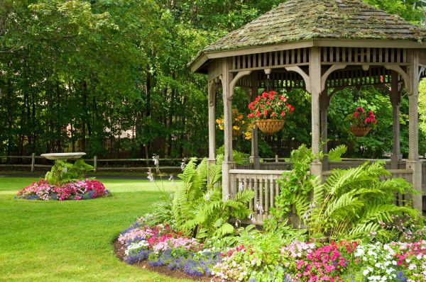 Backyard Landscaping Service in Bend
